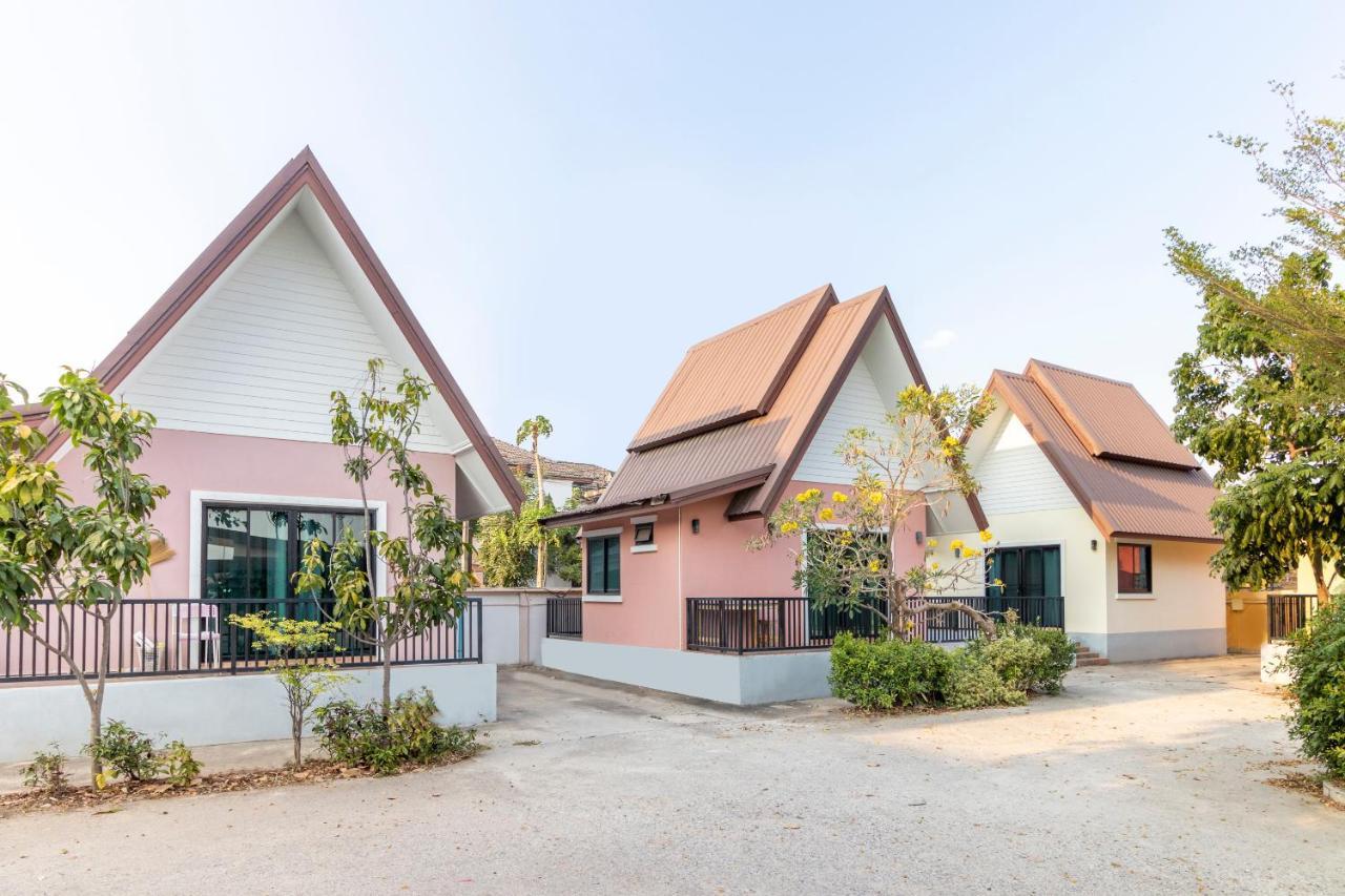 Oyo 798 Reurn Mareena Resort Nakhon Ratchasima Bagian luar foto