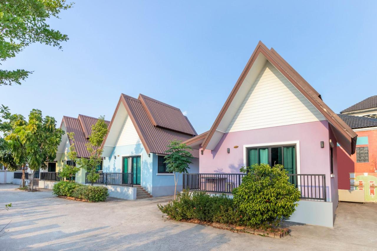 Oyo 798 Reurn Mareena Resort Nakhon Ratchasima Bagian luar foto